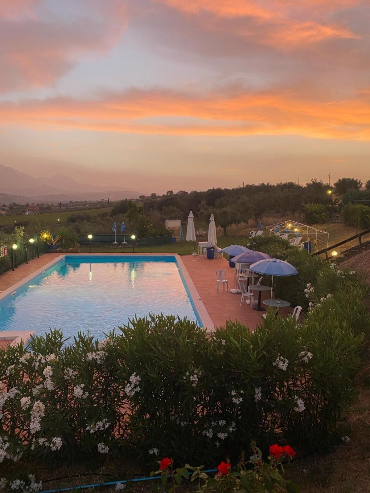 Il Podere Degli Asinelli Città Sant'Angelo Exterior foto